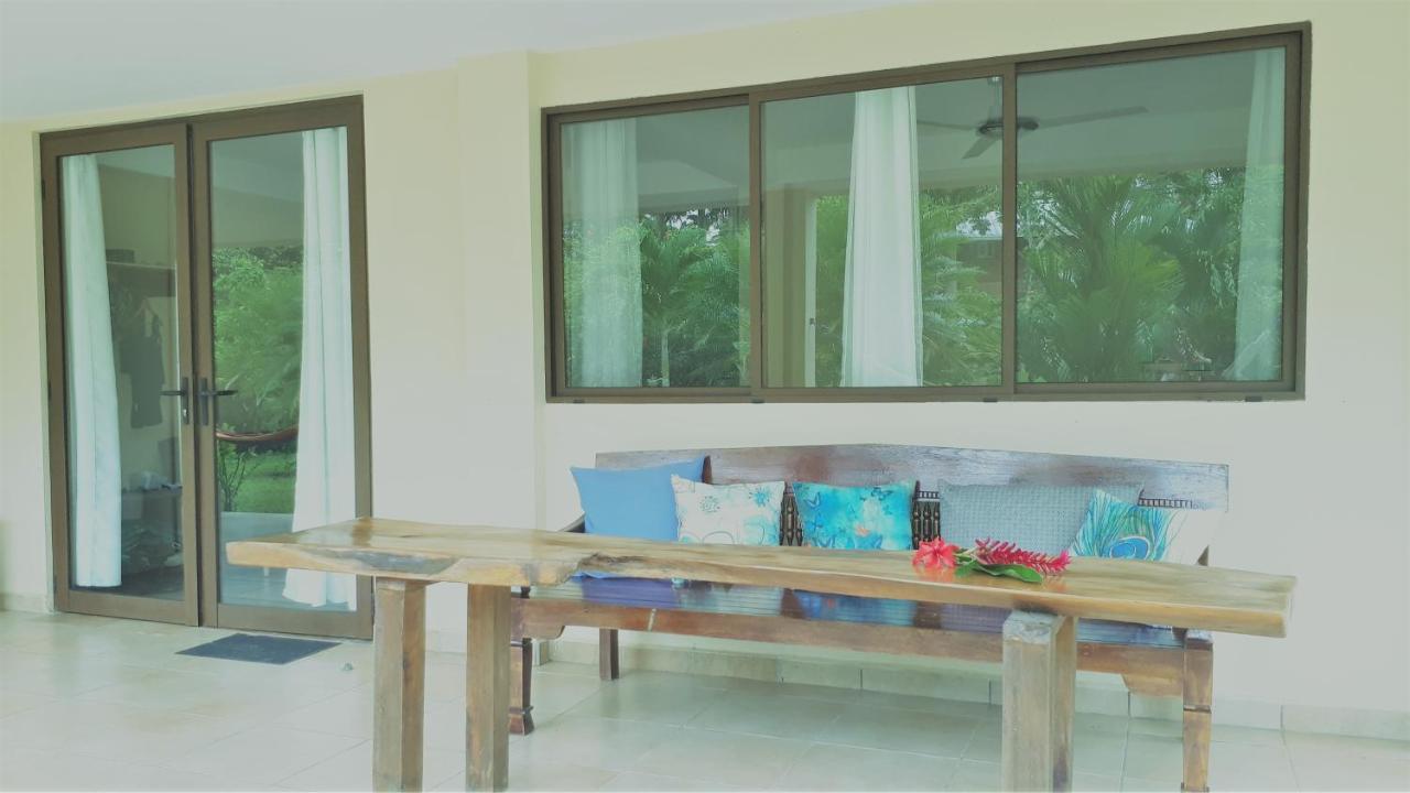 Sol Y Sombra Bed & Breakfast Bocas del Toro Exterior photo